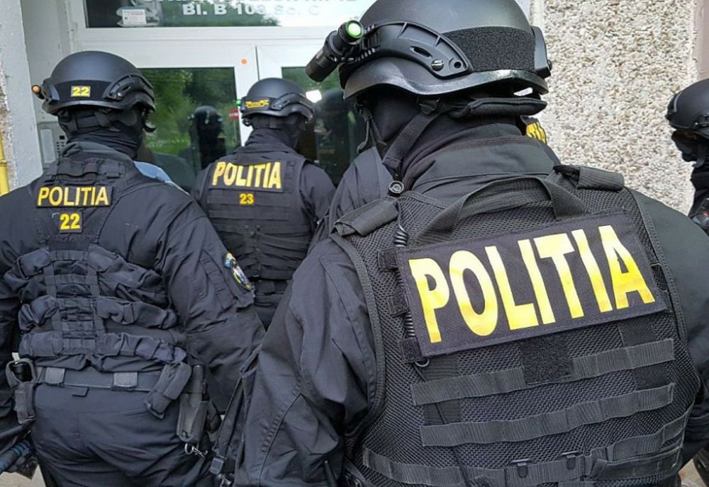 Percheziții în Suceva la hoții de cablu!