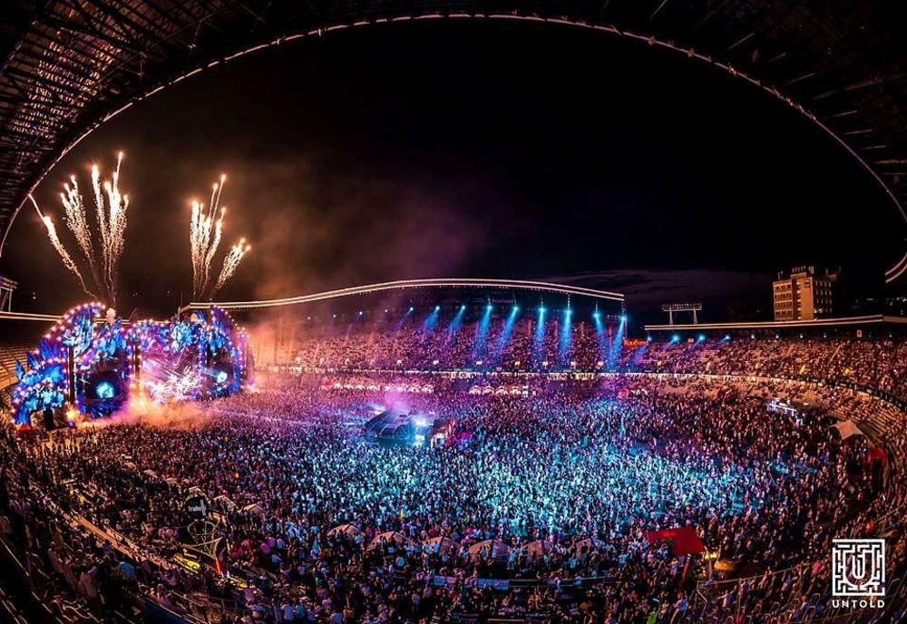 Elevii cu 10 la BAC, acces GRATUIT la Untold si Neversea