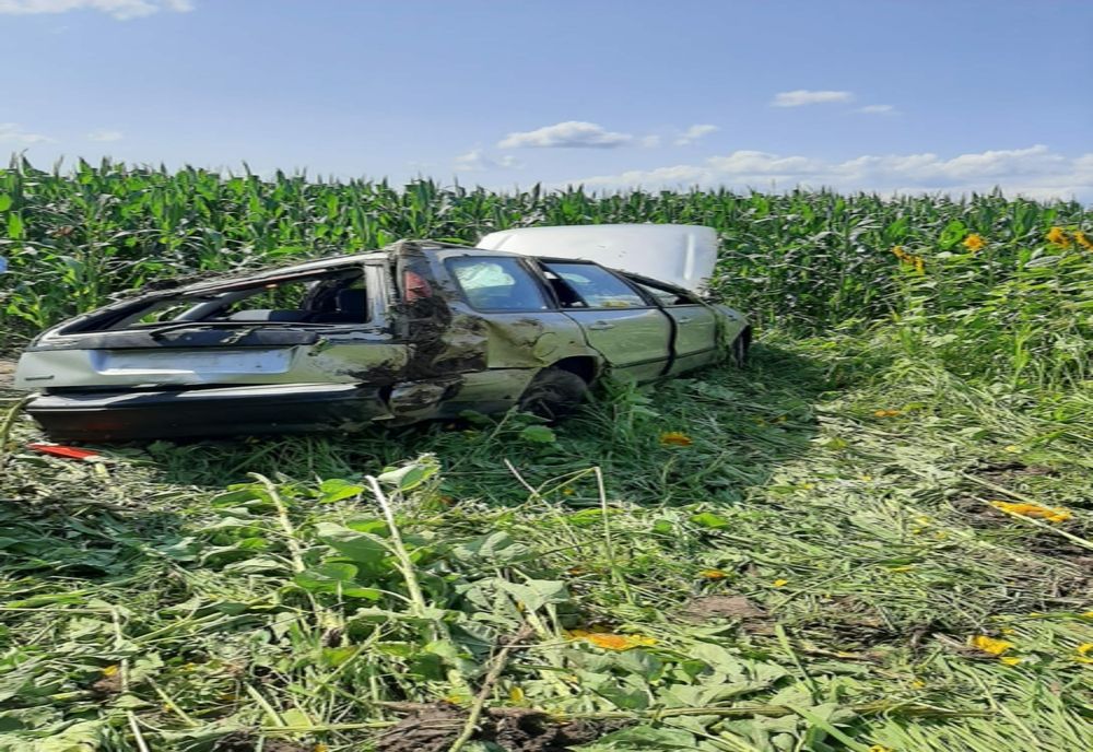Accident la Căciulești! Doi adolescenți din Suceava, răniți