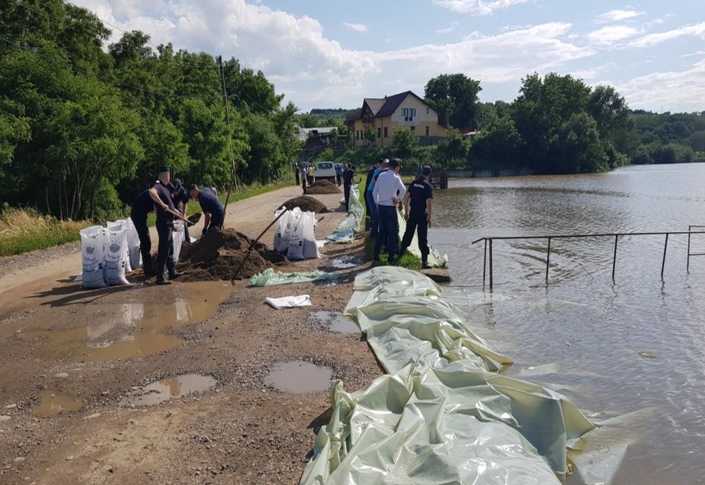 11 mesaje RO-ALERT în ultimele 24 de ore! Pagube însemnate în urma inundațiilor