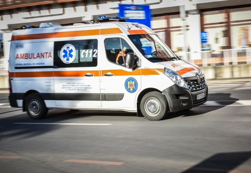Un bărbat a decedat pe o bancă din Piatra Neamț