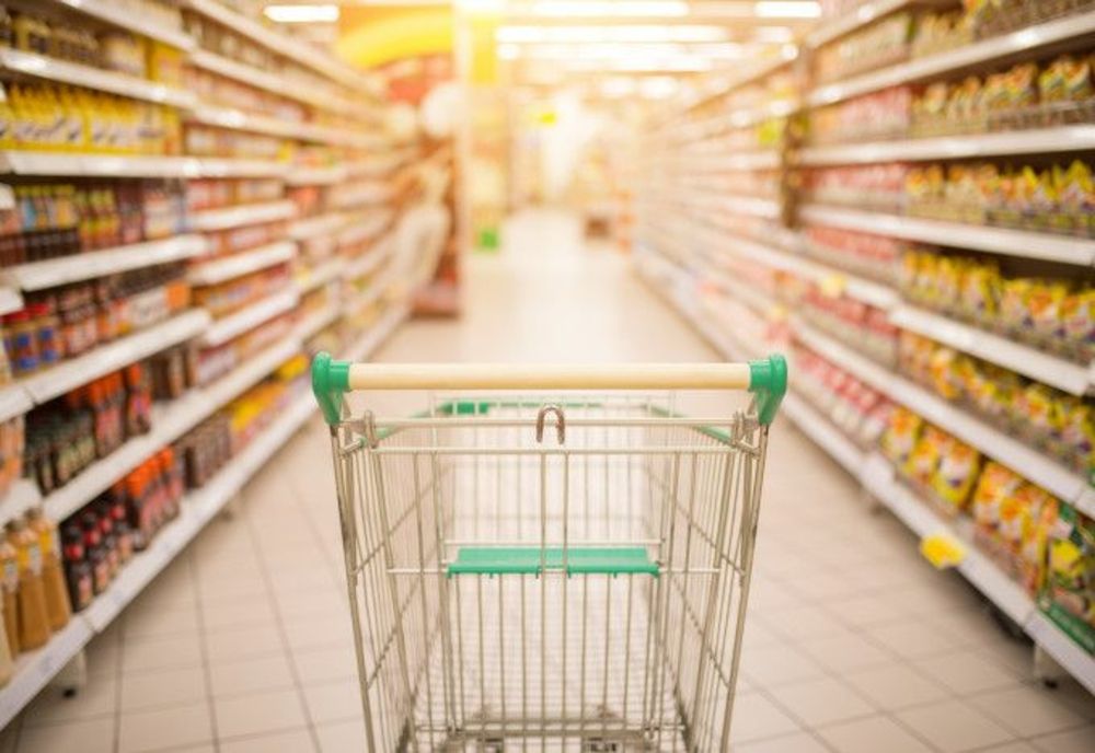 Încep restricțiile! Ce program au supermarketurile începând de astăzi