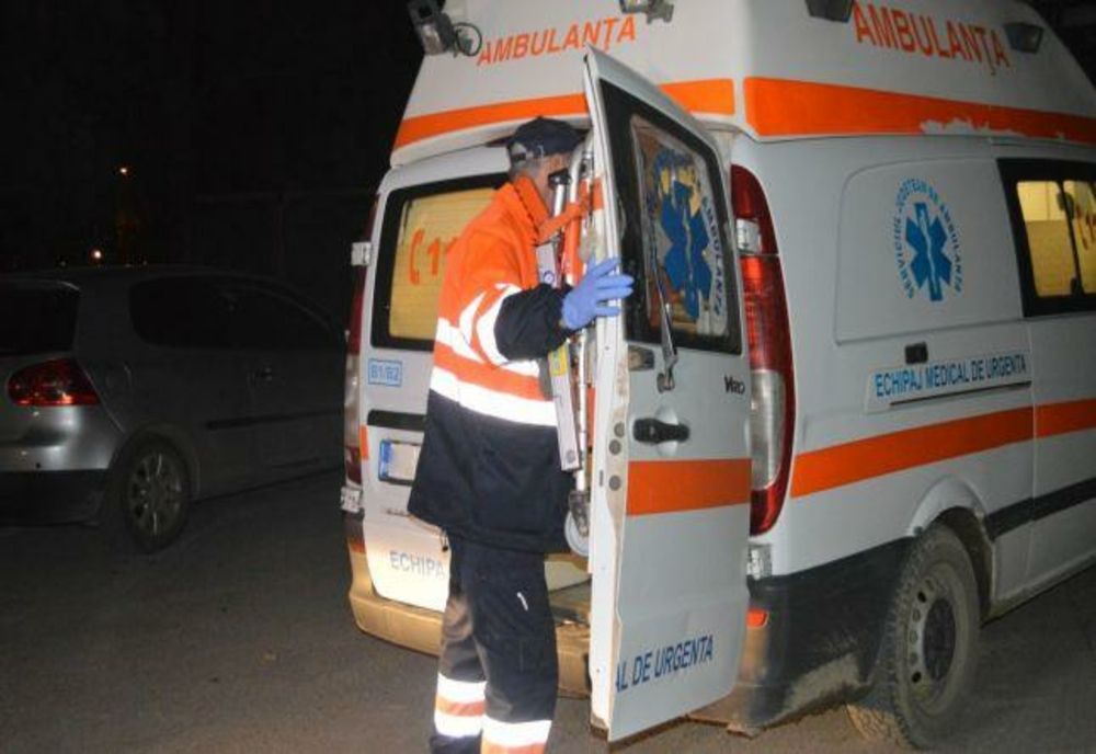 Carambol în Roman! Trei persoane au fost transportate la spital!