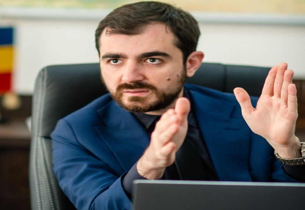 USR propune zero taxe pe salariul minim. Năsui: ”Practic să nu mai gonim românii din România aşa cum o facem acum”