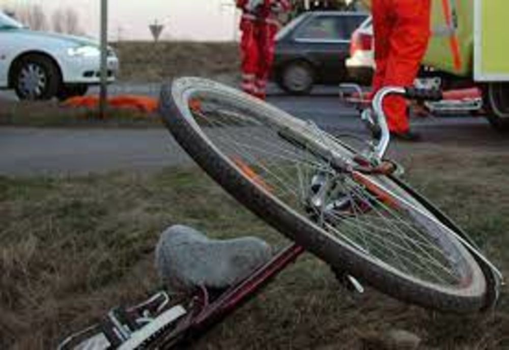 Biciclist rănit după un impact cu o căruţă. Căruţaşul era beat