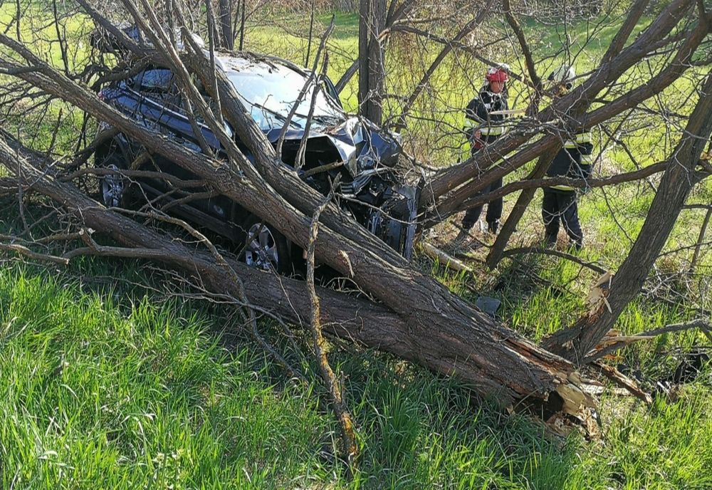 O femeie și o fetiță de 8 ani au ajuns la spital în urma unui accident rutier