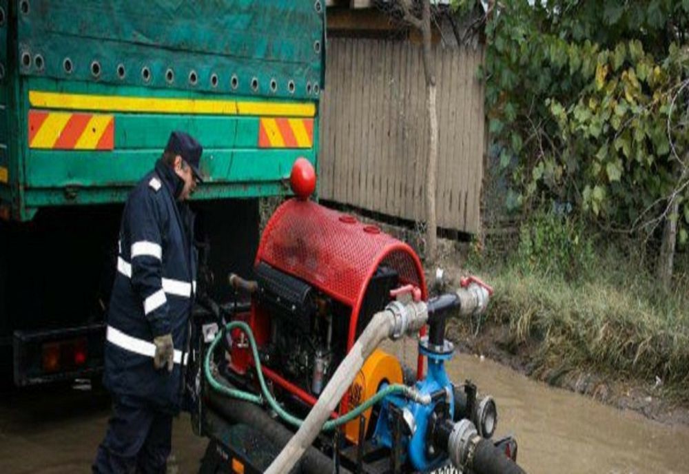 Gospodării inundate în comuna Doljești