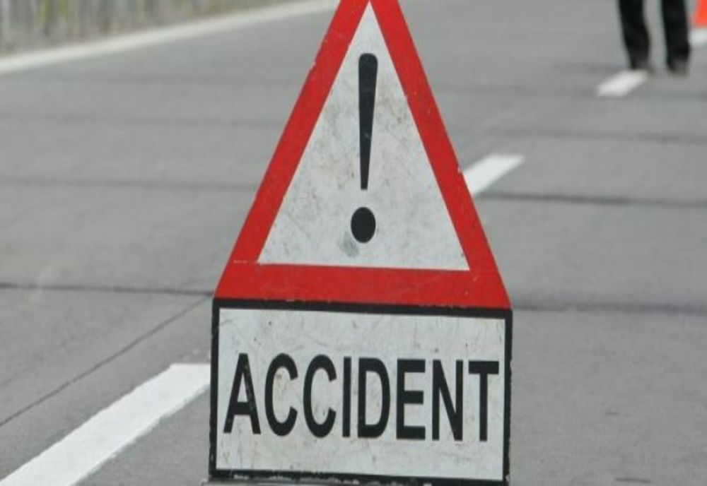 Opt persoane implicate într-un accident rutier în comuna Agapia