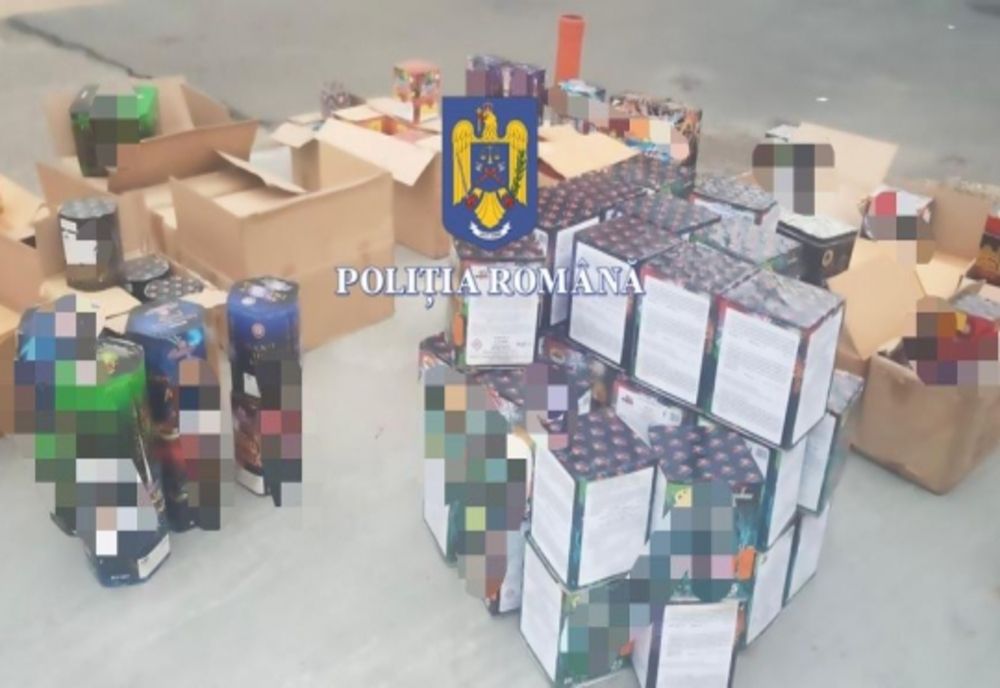 Acţiune naţională „FOC DE ARTIFICII 2022-2023”. Peste 87 de tone de articole pirotehnice, indisponibilizate de poliţişti