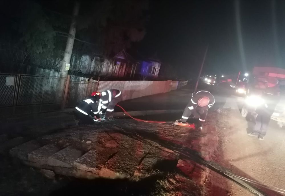 Circulația rutieră afectată de căderea unui stâlp pe DN15 C