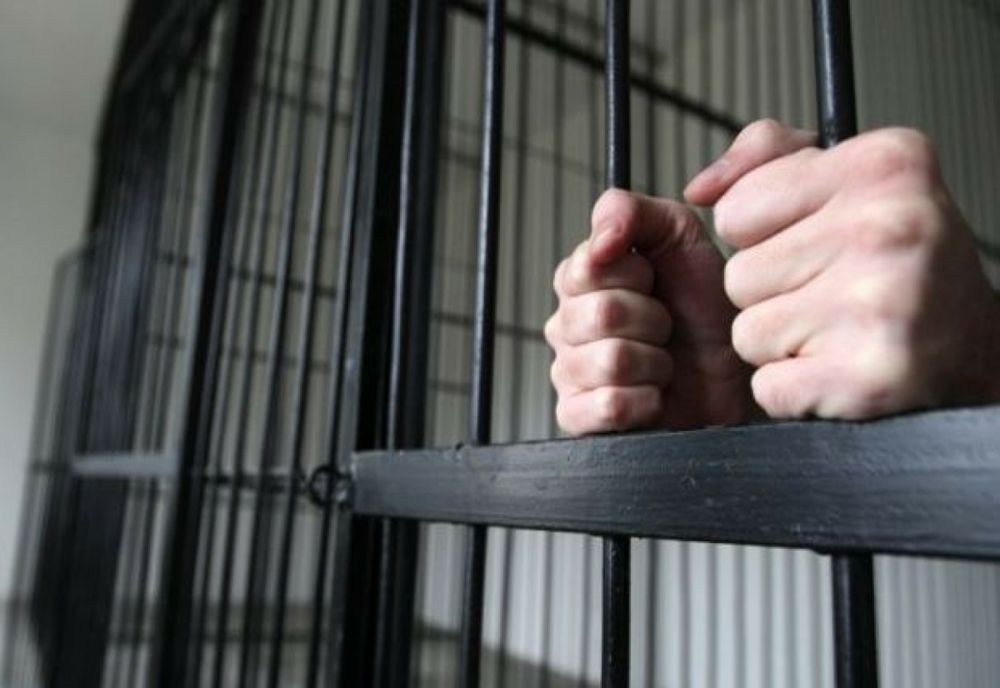 7 ani de pușcărie pentru un individ acuzat de act sexual cu un minor