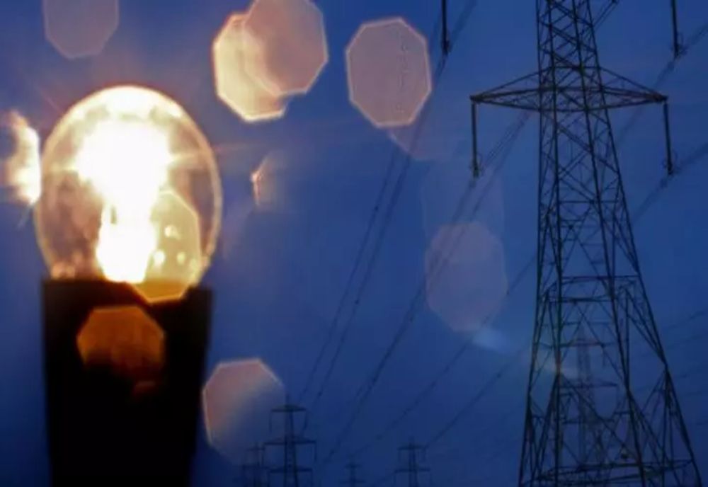 Ministerul Energiei: Vremea severă a provocat avarii la instalațiile electrice
