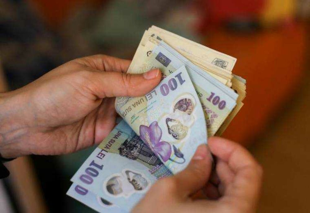 Contabilă acuzată că a furat 400.000 de lei de la 9 asociații din București. Sute de locatari au rămas fără utilități