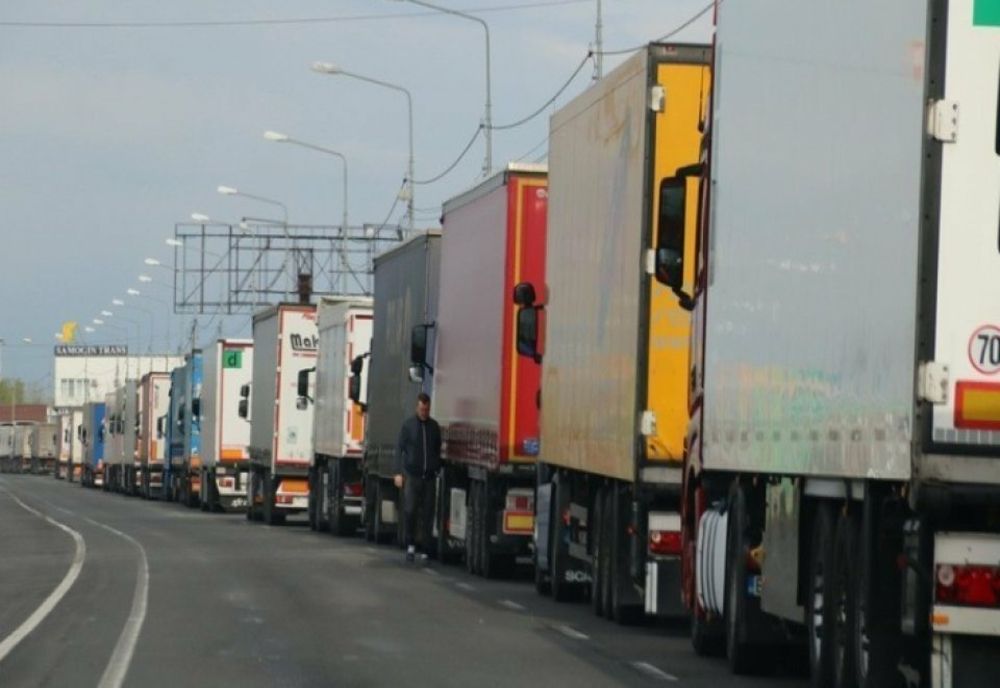 Timp de aşteptare de 90 de minute la punctul de frontieră de la Siret