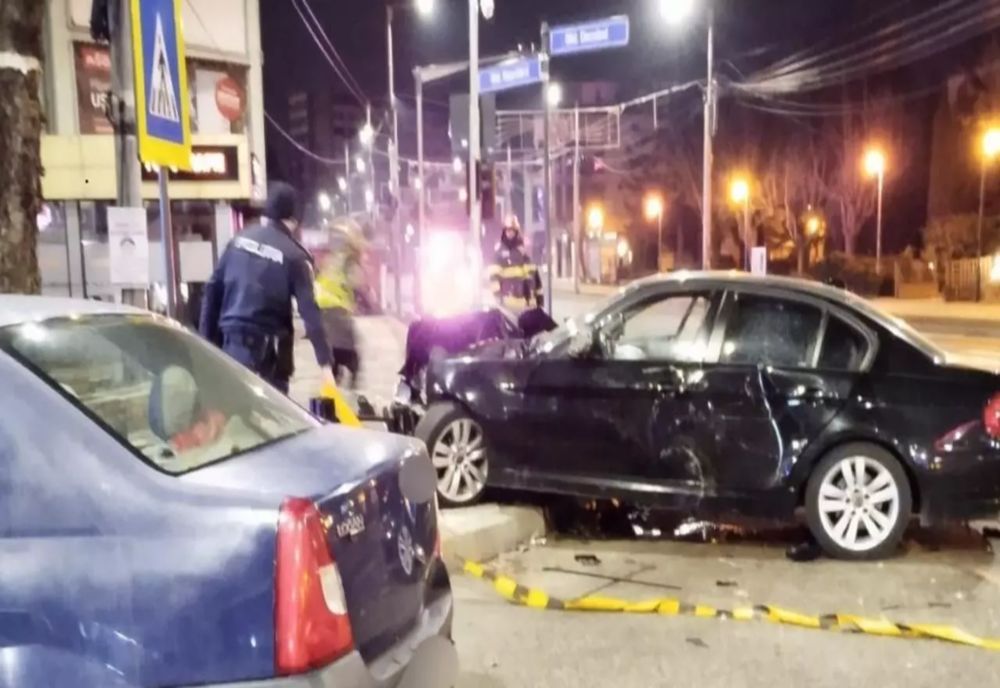 Accident grav în Piatra-Neamț, cu opt persoane implicate