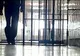 Doi bărbați din Roman încarcerați pentru furt și tâlhărie