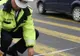 Fetiță acroșată pe trecerea pentru pietoni de o autoutilitară