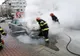 O mașină a luat foc în Piatra-Neamț
