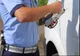 Prins la volanul unei autoutilitare și beat și fără permis