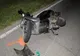 Tânăr în stare gravă după ce s-a izbit cu mopedul într-un podeț