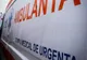 Un bărbat a scăpat doar cu câteva zgârieturi după ce a fost prins sub o cabină de TIR