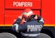 O mașină a luat foc în parcarea unui supermarket din Piatra-Neamț