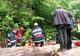 Un bărbat a decedat după ce a căzut într-o râpă (FOTO)