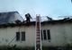O clădire în care se aflau 40 de butelii cu oxigen a luat foc, azi-noapte (FOTO)