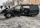 Tamponare între două autoturisme și un autotren la Roman. Un bărbat a rămas încarcerat